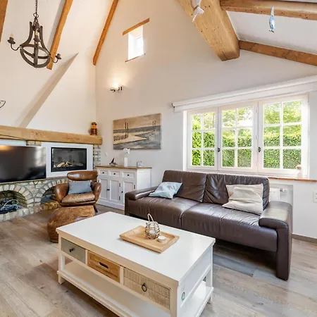 Holiday home Amber *
